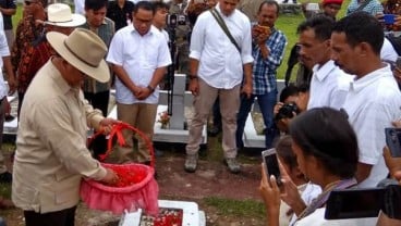 Prabowo Ziarah ke Taman Makam Pahlawan Seroja Atambua