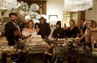 Miley Cyrus dan Liam Hemsworth Resmi Menikah. Simak Foto-foto Pernikahannya