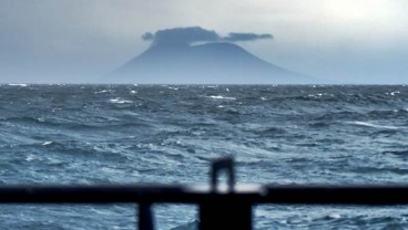 Anak Krakatau Menyusut Separuhnya Setelah Erupsi