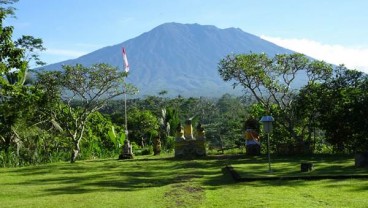 Erupsi Gunung Agung Tak Ganggu Penerbangan di Bandara Ngurah Rai