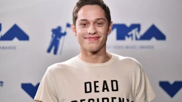 Pete Davidson Punya Teman Kencan Baru?