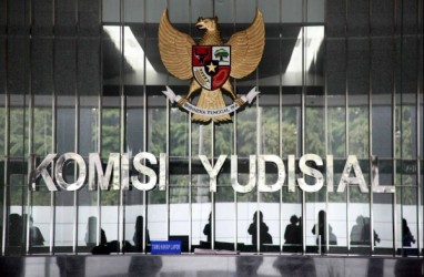 Tiga Hambatan Mengawasi Hakim di Indonesia