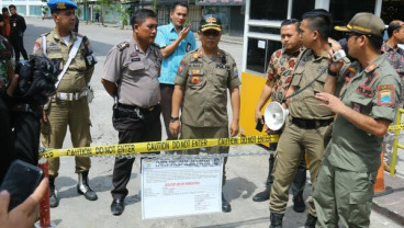 Pemkot Palembang Segel PT Sky Parkir PS Mall