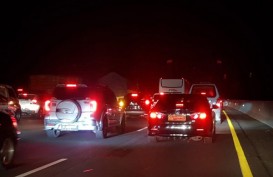 Arus Balik Liburan, Jalan Tol Cikampek Menuju Jakarta Macet Parah