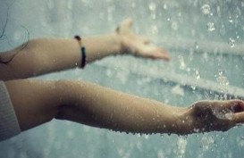 Cuaca Indonesia 2 Januari, Siang-Malam Bakal Hujan