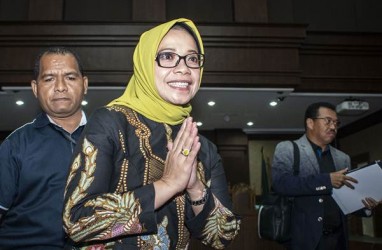 Kasus Proyek PLTU Riau-1: Eni Saragih Keberatan Suaminya Jadi Saksi, Ada Apa?