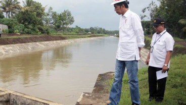 Presiden Jokowi Tinjau Proyek Irigasi Sungai Lodoyo, Blitar