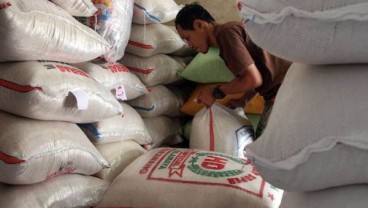 Bulog Sumbar Targetkan Serap Beras Lokal 10.500 Ton Tahun Ini