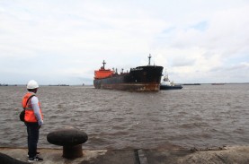 Kapal Tanker Karam di NTT Rusak Biota Laut