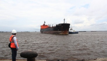 Kapal Tanker Karam di NTT Rusak Biota Laut