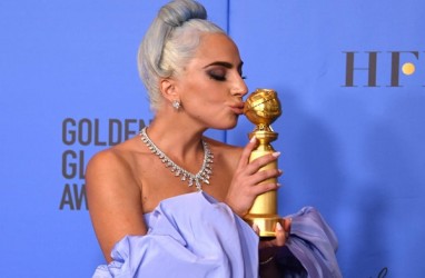 Lagu Lady Gaga 'Shallow' Jadi Soundtrack Terbaik di Golden Globes 2019