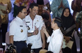 Jokowi Serahkan 3.023 Sertifikat Tanah di Jakarta Barat