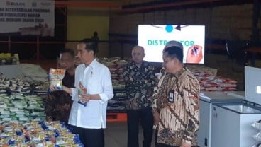 Presiden Jokowi Pastikan Kesiapan Stok Beras Bulog