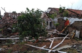Ratusan Rumah Rusak Diterjang Puting Beliung di Rancaekek Bandung