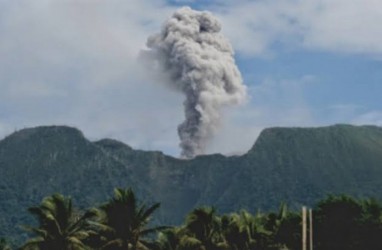 Gunung Ibu Meletus, Abu Letusan Setinggi 800 Meter Status Waspada