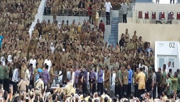 Jokowi Janji Gaji Perangkat Desa Setara PNS Golongan IIA