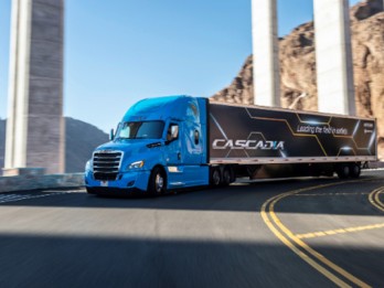 Freightliner Cascadia Raih Penghargaan Teknologi Transportasi Terbaik di CES 2019