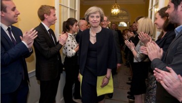 Uni Eropa Khawatirkan Kekalahan Telak Theresa May di Parlemen Inggris