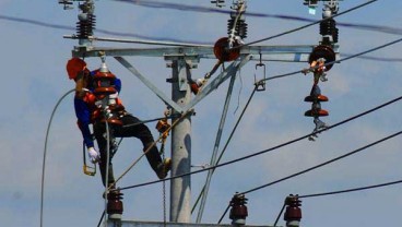 Kabel di Tiang Listrik Semerawut, Ini Kata PLN UID Jakarta Raya