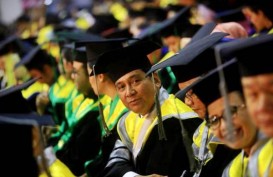 Minimal 30% Dosen di Indonesia Doktor pada 2025