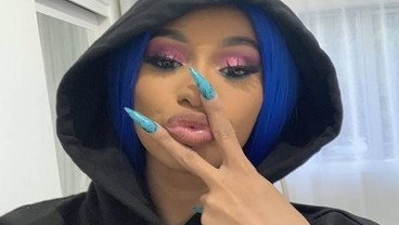 Penyanyi Cardi B Maki-maki Presiden Donald Trump 