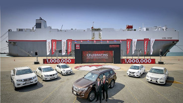 Nissan Rayakan Ekspor Sejuta Unit Mobil dari Thailand