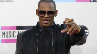 Di Tengah Tuduhan Pelecehan Seksual, Penyanyi R. Kelly Akhiri Kontrak dengan Label Rekamannya