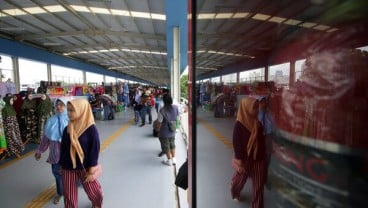 Keberadaan Skybridge Dituding Turunkan Omzet Pedagang Pasar di Jalan Jatibaru