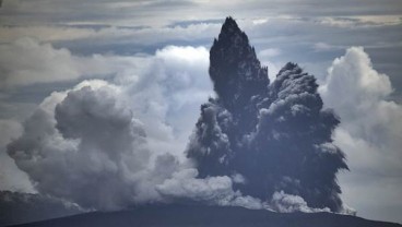 Gunung Anak Krakatau Alami Kegempaan Tremor 