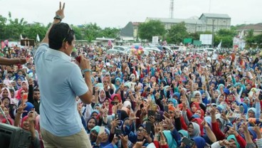 Ribuan Masyarakat Cikarang Berbondong-bondong Sambut Sandi