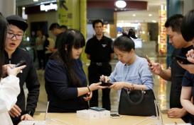 Berapa Lama Pegawai Indonesia Bekerja Untuk Dapat Membeli iPhone X?