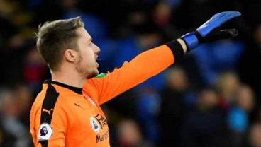 Kiper Crystal Palace Dituduh Melakukan Salam Nazi