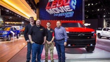 Chevrolet Tampilkan Replika Silverado dari 334.544 Keping Lego