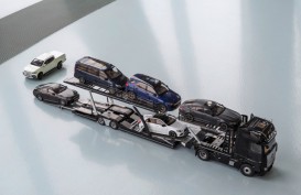Mobil Model : Raksasa Kerdil Mercedes-Benz Actros Semitrailer