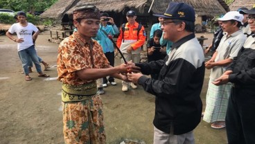 UNS Serahkan Hunian Sementara Korban Gempa di Lombok