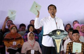 Target Sertifikasi Tanah Terlampaui, Jokowi Janji Naikkan Tunjangan Pegawai BPN