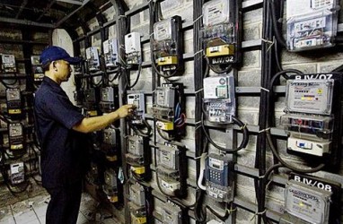 Pemerintah Bidik 98.481 Rumah Tersambung Lampu Surya Hemat Energi pada Tahun Ini