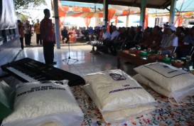 Tak Bisa Melaut, Nelayan Jepara Dapat Bantuan 35 Ton Beras