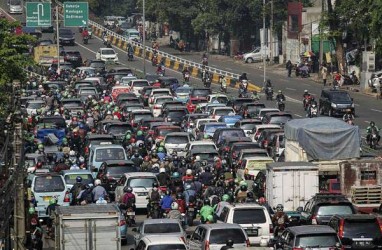 Tekan Penggunaan Kendaraan Pribadi, BBN Kendaraan Bermotor Pertama Dinaikkan Jadi 12,5%