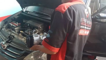 Berkendara Sambil Merokok Bisa Merusak AC Mobil?