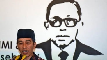 Jokowi Hadiri Acara Makan Malam Bersama di Rakernas PHRI