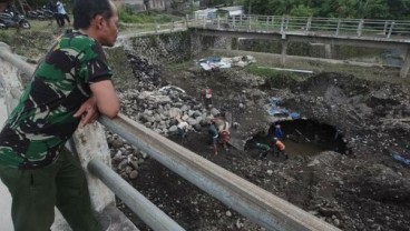 Lubang di Sungai Kalasan, Begini Tindakan Normalisasinya