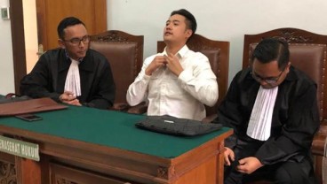 Ketua Majelis Hakim Sakit, Pembacaan Vonis Terdakwa Richard Muljadi Ditunda