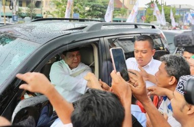 Prabowo di Masjid Kauman: Awalnya di Baris Tengah, Takmir Persilakan ke Baris Pertama