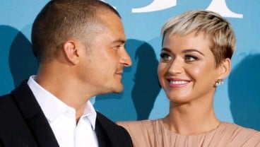 Katy Perry dan Orlando Bloom Resmi Bertunangan