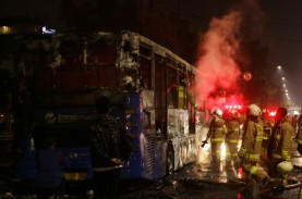 Begini Kronologi Bus TransJakarta Terbakar di Pasar…