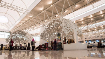 Para Perokok Bisa Melipir ke Premier Lounge Bandara Kertajati