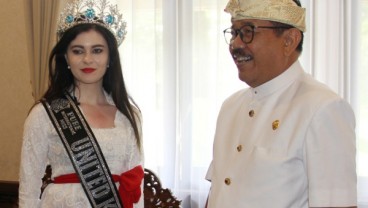 Miss Pure Internasional 2018 Kampanyekan Bali Perangi Sampah Plastik