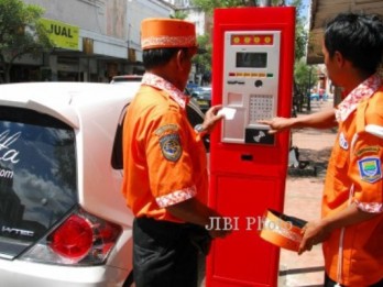 DKI Jakarta Uji Coba Aplikasi Parkir di Lima Wilayah