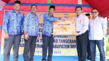 6 SD di Banten Terima Bantuan Buku dan Mebel